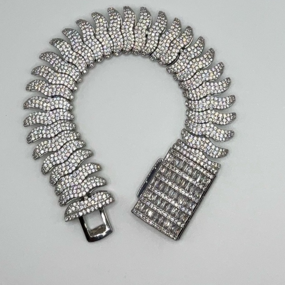 18k 8ct Bracelet - Picture 7 of 9